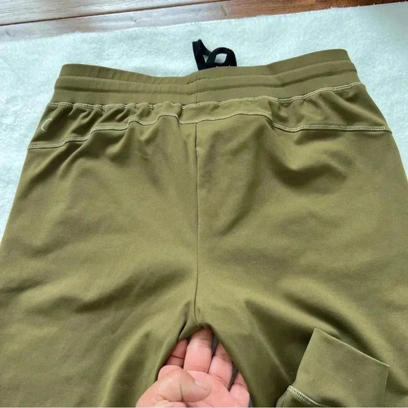 ZYIA Olive Unwind Jogger size M - Picture 8 of 13